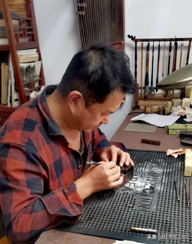 名人雕刻雕刻藝術(shù)家名人插圖1
