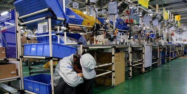 寧可開除不辭職寧可開除不辭職的員工插圖 寧可開除不辭職寧可開除不辭職的員工插圖