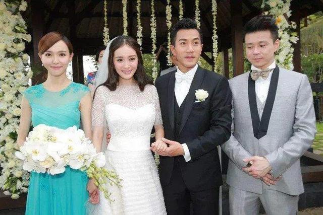 楊冪和唐嫣之間發(fā)生了什么楊冪和唐嫣之間發(fā)生了什么事情插圖1 楊冪和唐嫣之間發(fā)生了什么楊冪和唐嫣之間發(fā)生了什么事情插圖1