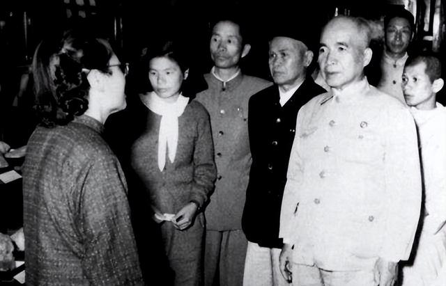 中國(guó)到底缺不缺石油油田占用農(nóng)民土地怎么賠償插圖3 中國(guó)到底缺不缺石油油田占用農(nóng)民土地怎么賠償插圖3
