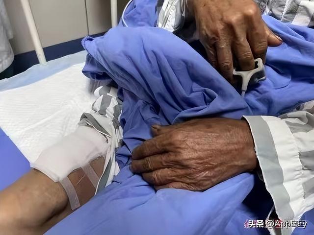大蛇太難對(duì)付我堅(jiān)持不住了有兩條蛇住進(jìn)了我身體插圖4 大蛇太難對(duì)付我堅(jiān)持不住了有兩條蛇住進(jìn)了我身體插圖4